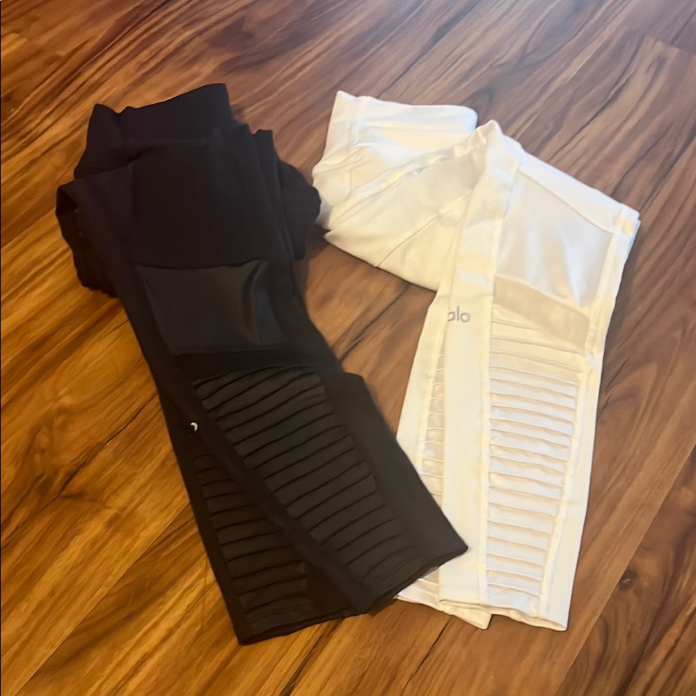 Alo Yoga Black and White Leggings